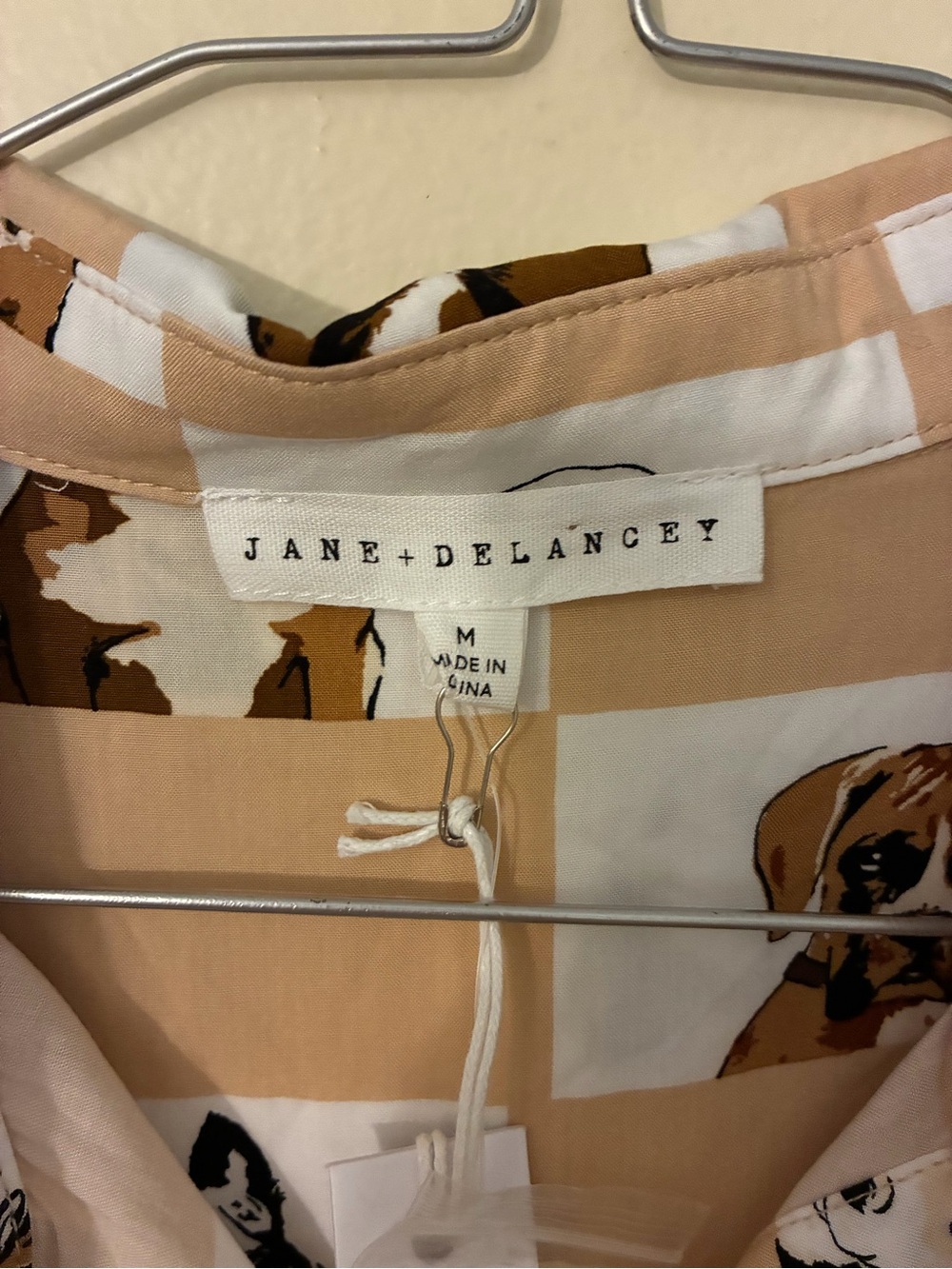 Jane and Delancey Beige and White Button-Down Shirt with Dog Print M - Picture 4 of 5